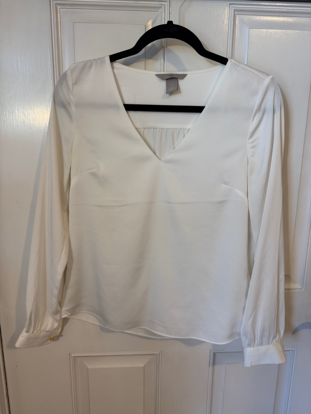 H&M White V-Neck Long Sleeve Blouse